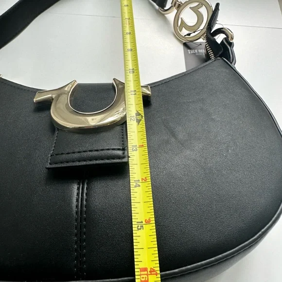 NWT Horseshoe Crescent Purse by True Religion Brand Jean. Shoulder bag. Black. - Picture 7 of 16